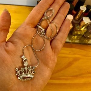 Silver Queen princess necklace